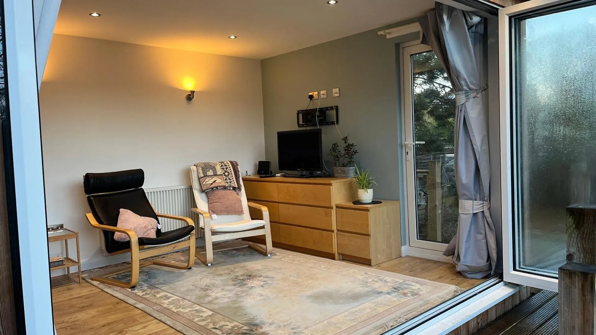 Tiny House With Pull Down Bed Appartement Cottingham